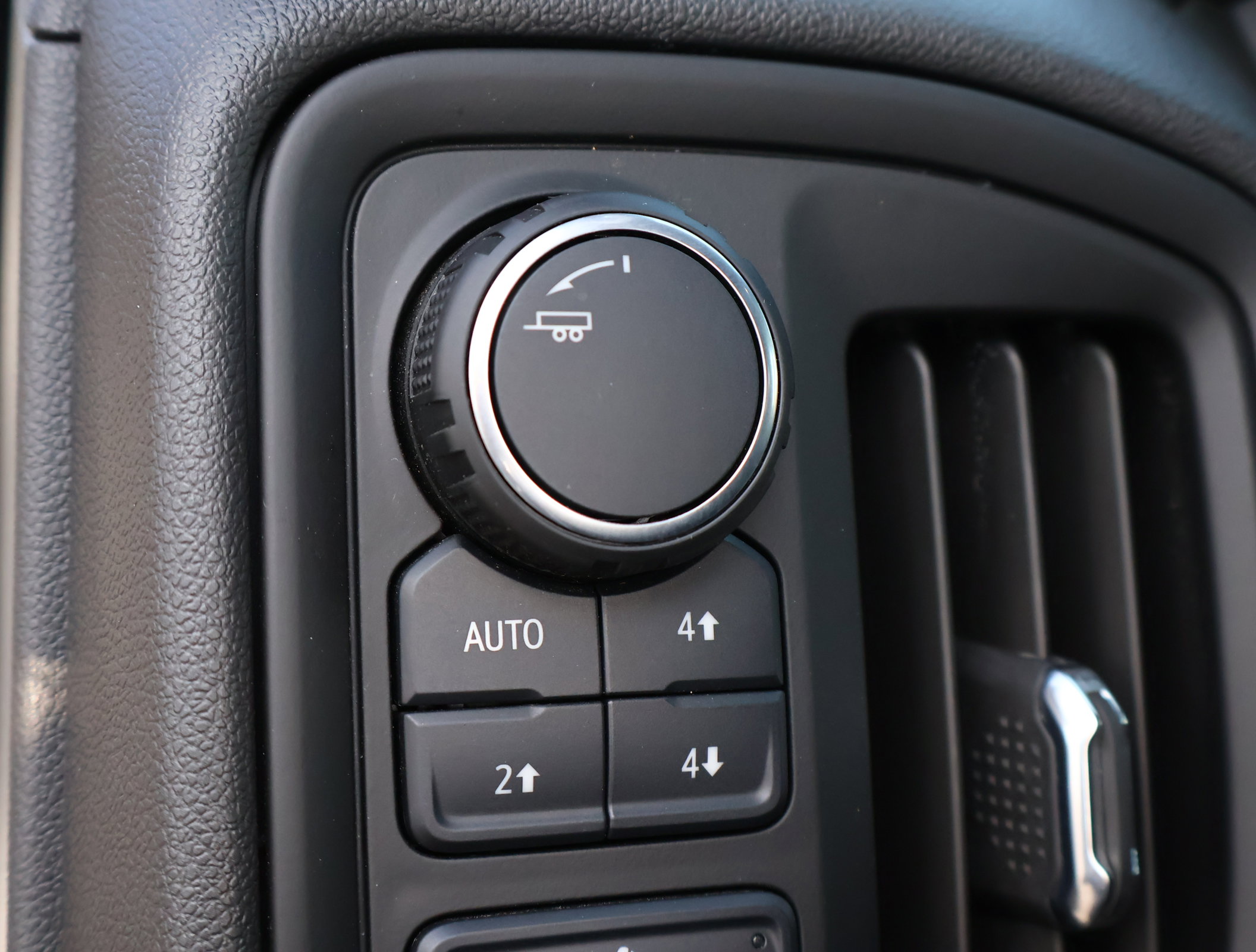 Certified 2024 Chevrolet Silverado 1500 Custom Trail Boss w/ Dark Appearance Package image 12