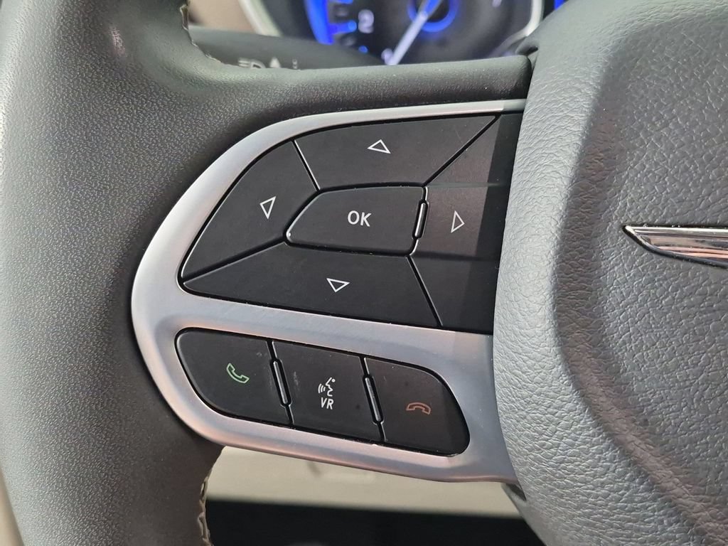 Used 2023 Chrysler Voyager LX FWD image 19