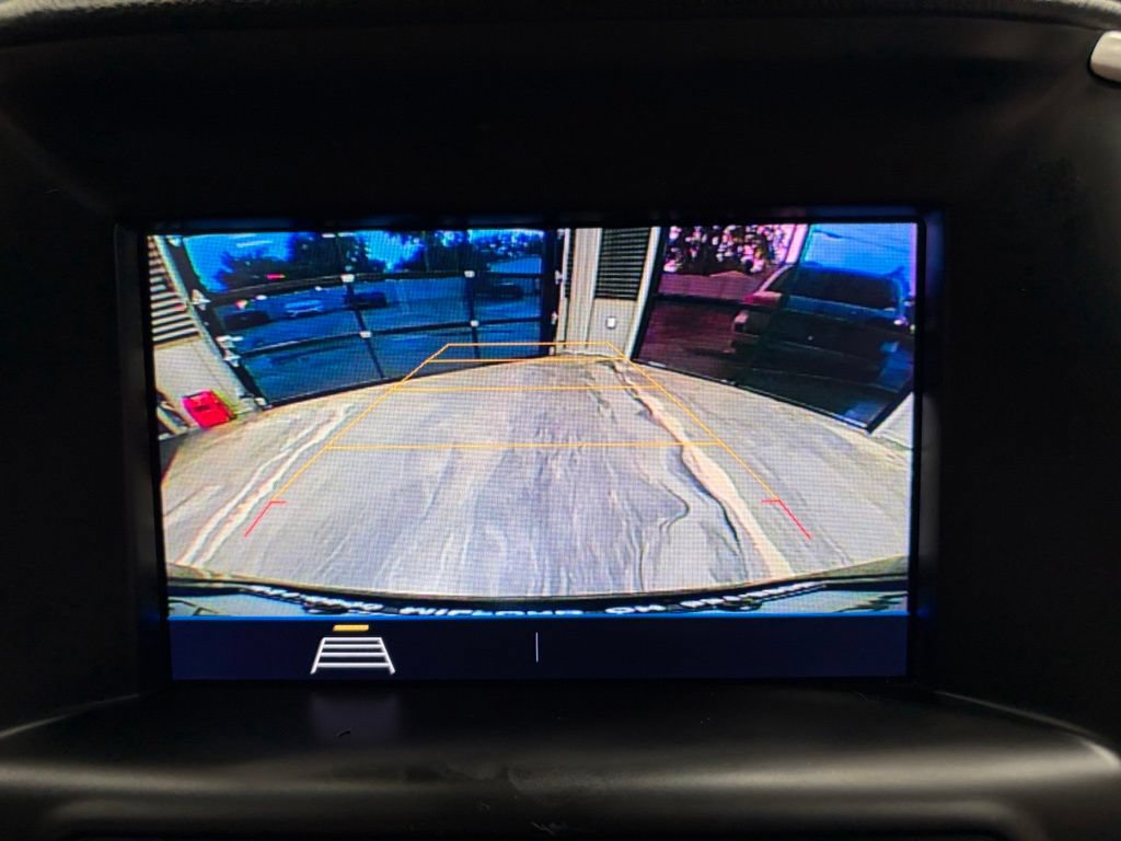 Used 2020 GMC Terrain SLE w/ Driver Convenience Package FWD image 16