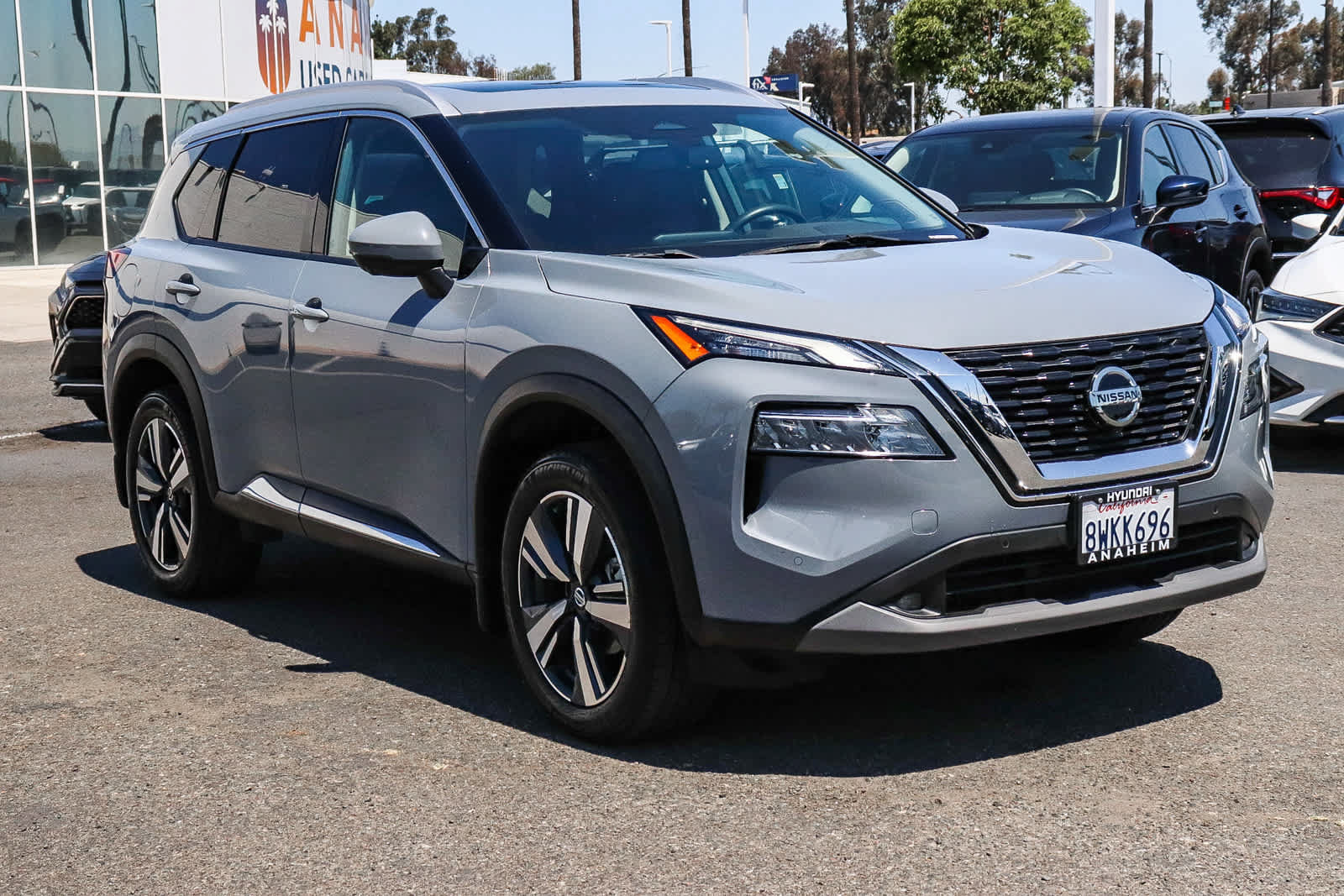 Used 2021 Nissan Rogue SL w/ Premium Package FWD image 3