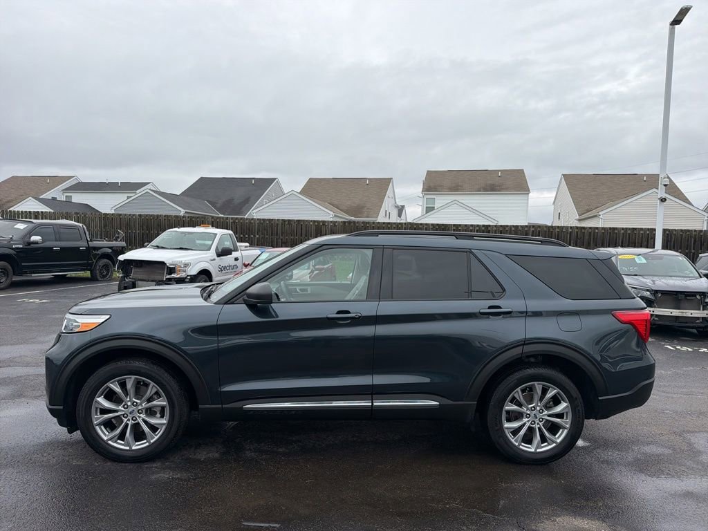 Used 2023 Ford Explorer XLT w/ Equipment Group 202A image 12