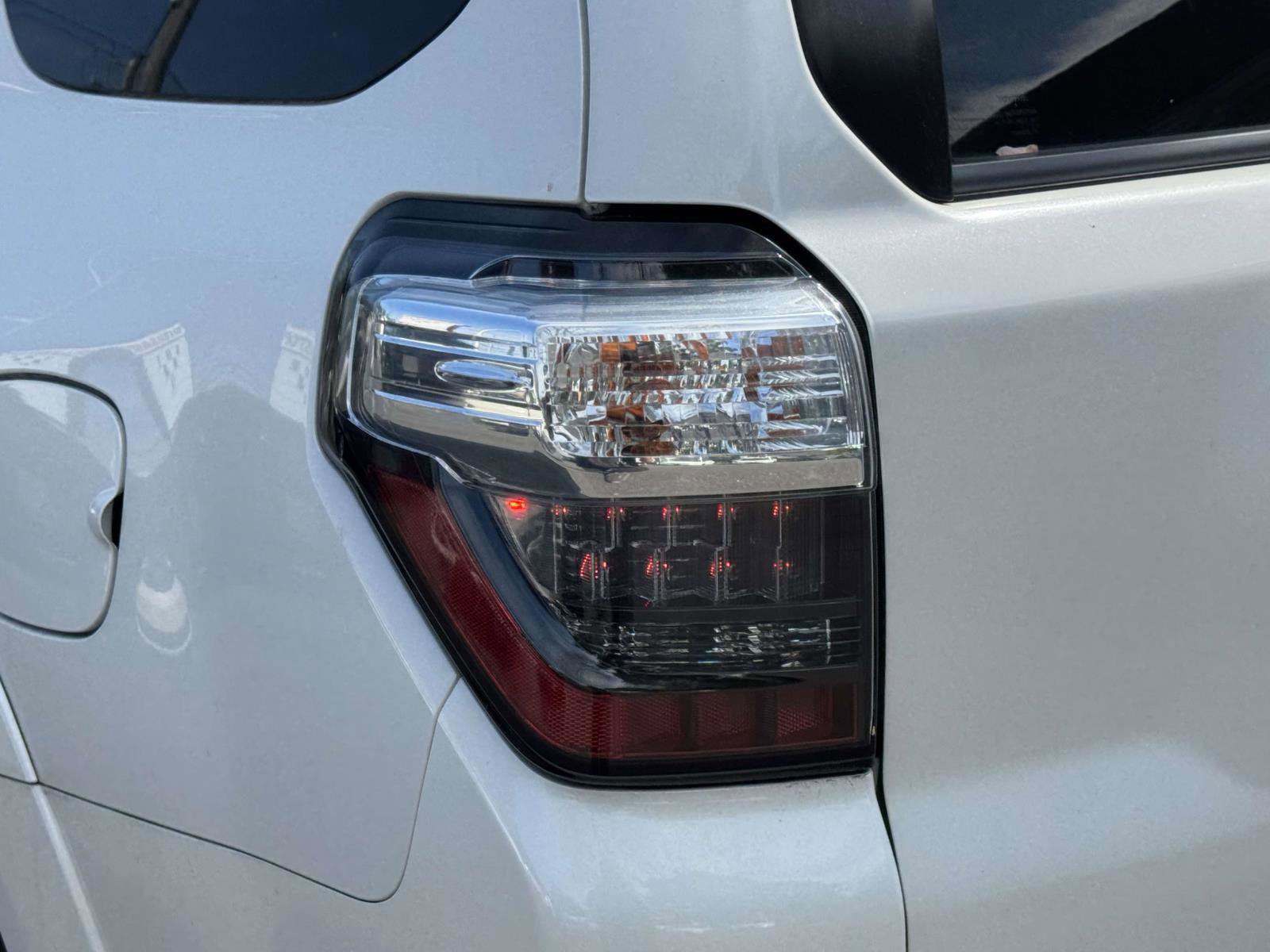 Used 2018 Toyota 4Runner Limited AWD/4WD image 8