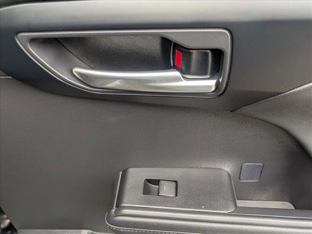 Used 2023 Toyota Highlander XLE image 25