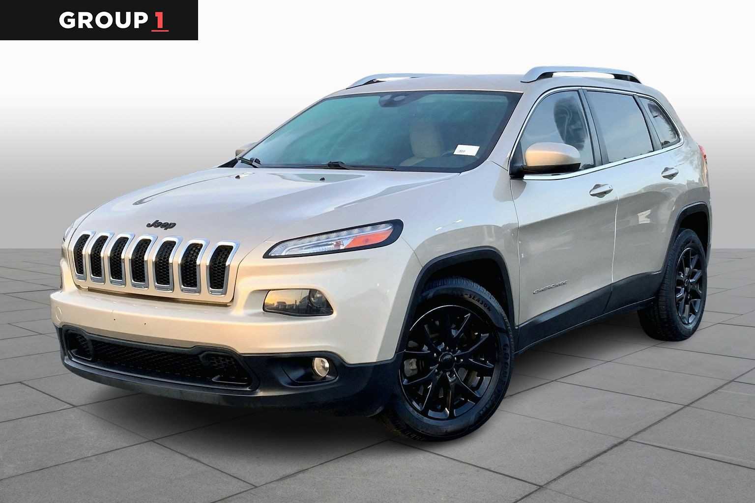 Used 2015 Jeep Cherokee Latitude w/ Comfort/Convenience Group
