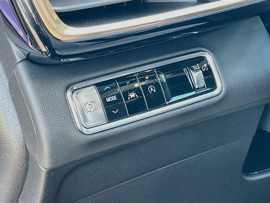 Used 2025 Buick Envision Avenir AWD/4WD image 10