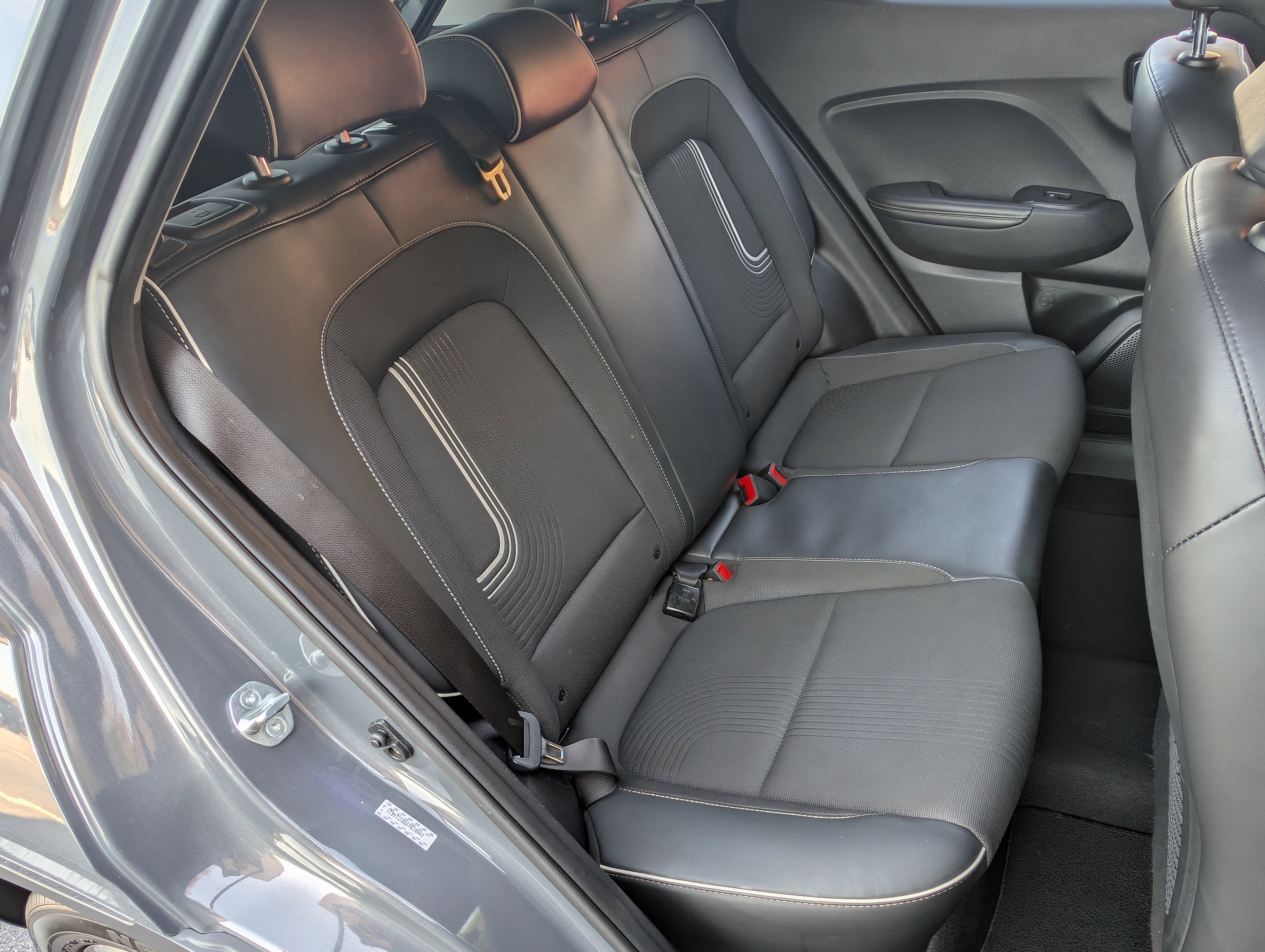 Used 2024 Hyundai Venue Limited image 18