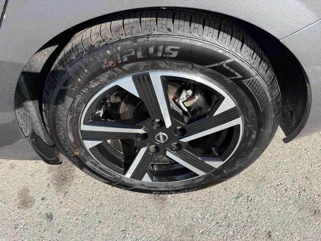 Used 2024 Nissan Sentra SV image 13