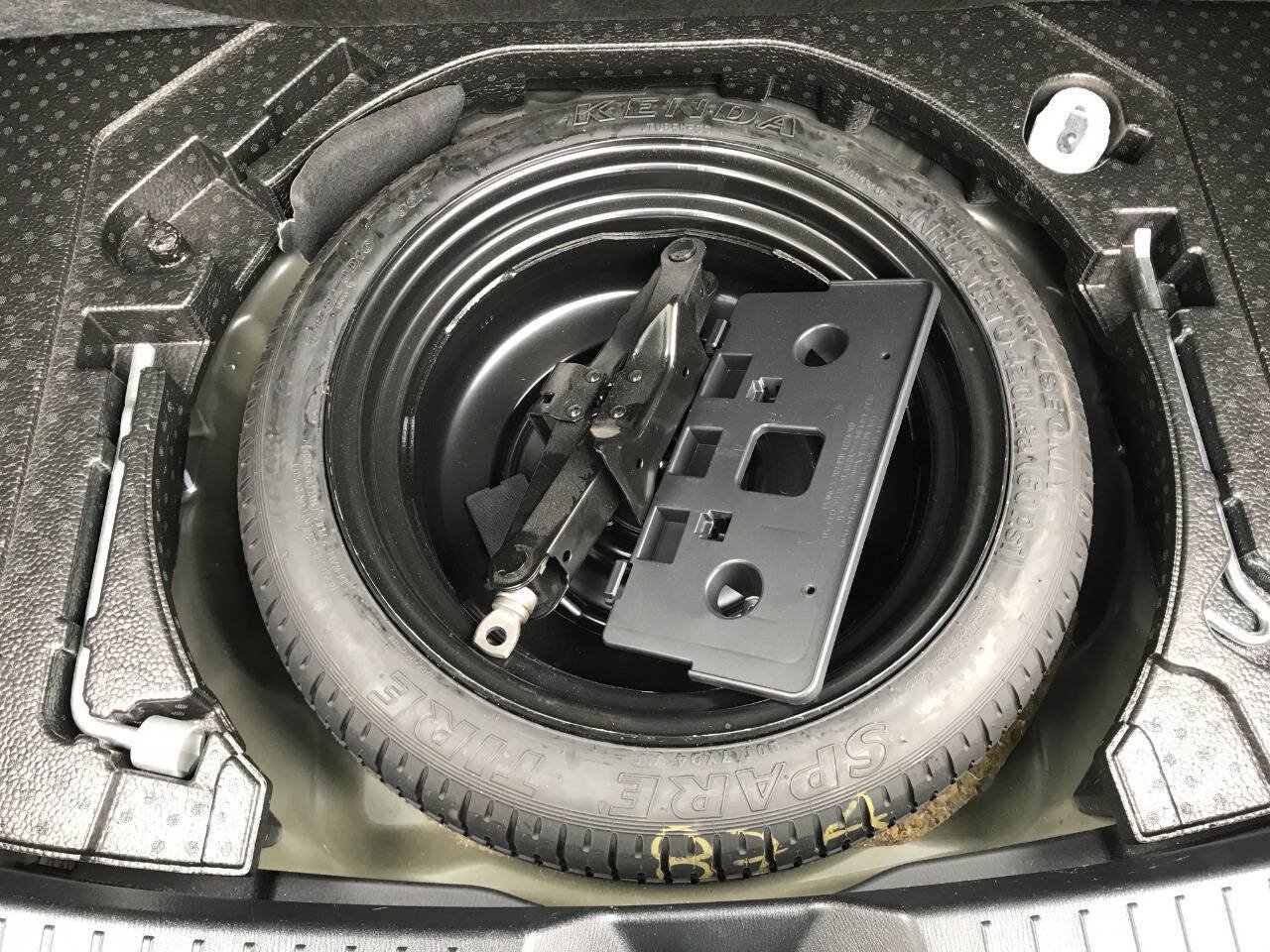 Used 2017 MAZDA MAZDA3 Sport FWD image 13