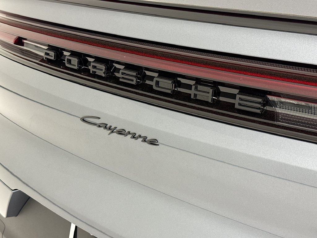 New 2026 Porsche Cayenne Coupe AWD/4WD image 37