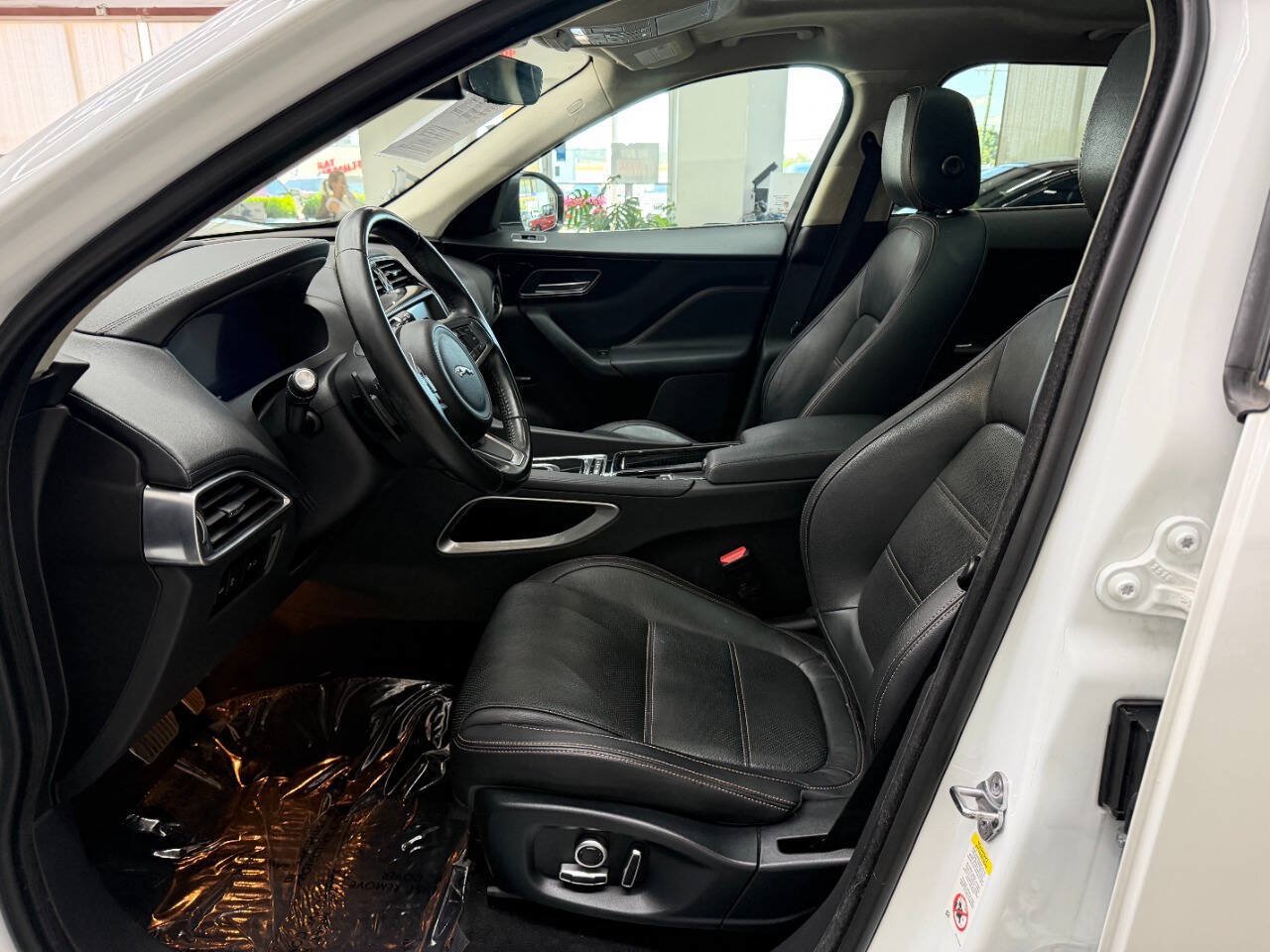 Used 2019 Jaguar F-PACE Prestige AWD/4WD image 11