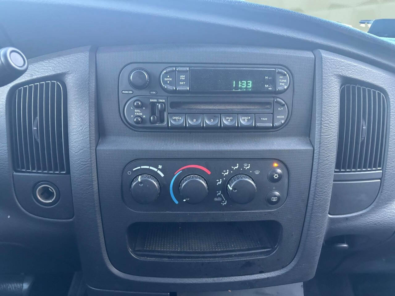 Used 2003 Dodge Ram 1500 Truck SLT image 27