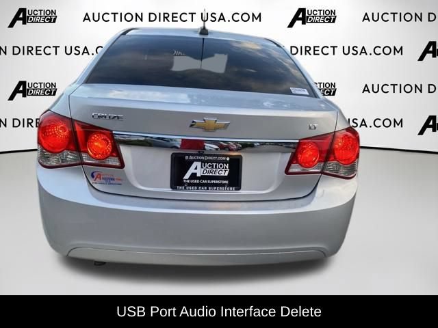 Used 2015 Chevrolet Cruze LT w/ Technology Package FWD image 5