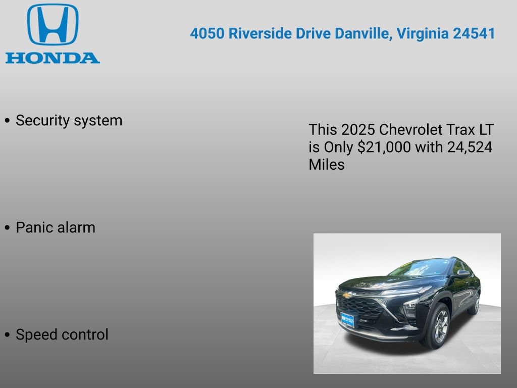 Used 2025 Chevrolet Trax LT FWD image 17