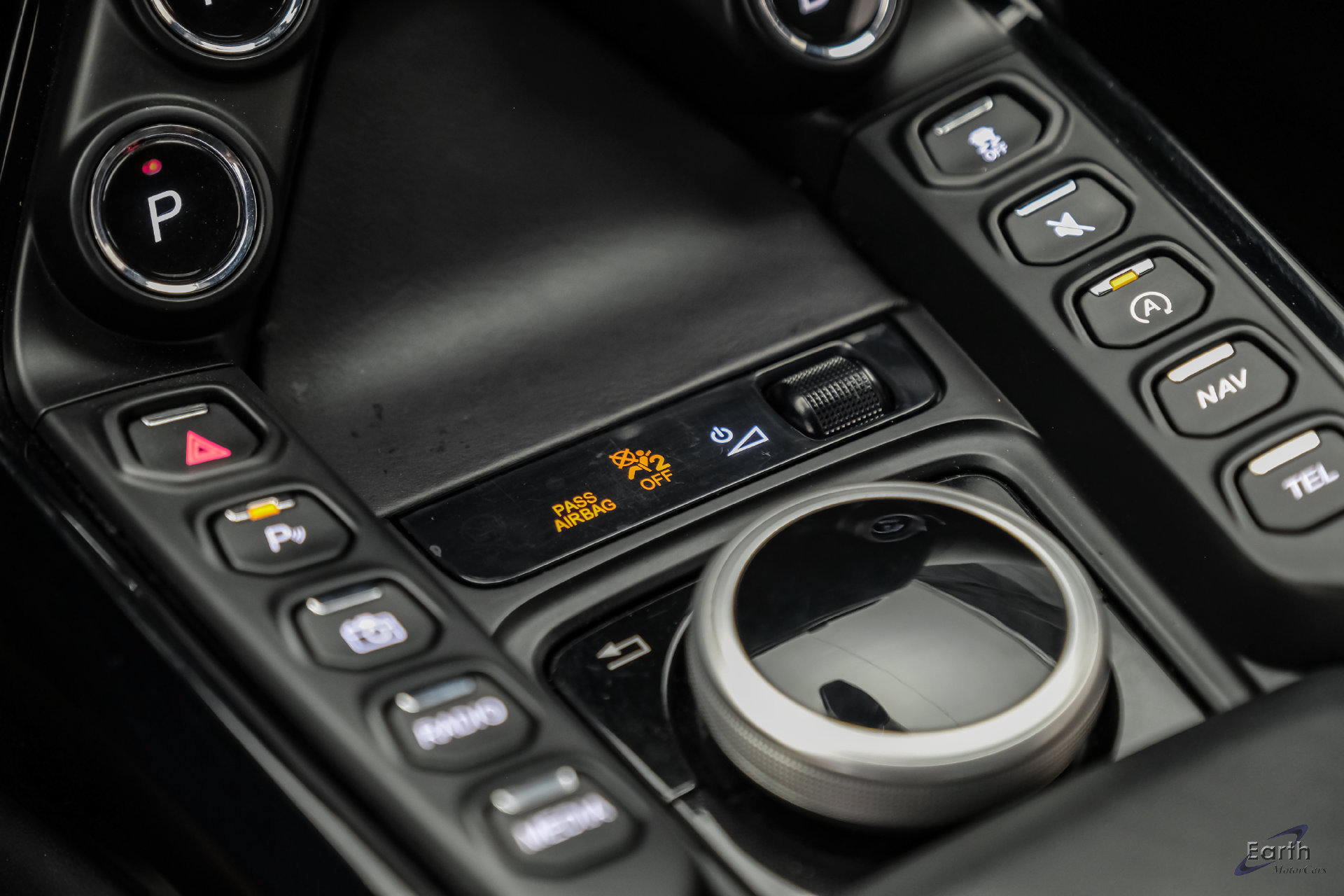 Used 2022 Aston Martin V8 Vantage Coupe RWD image 59