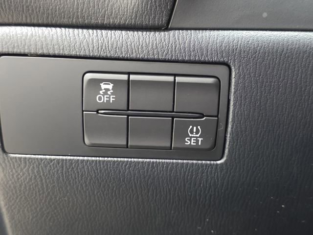 Used 2018 MAZDA MAZDA3 Touring FWD image 24