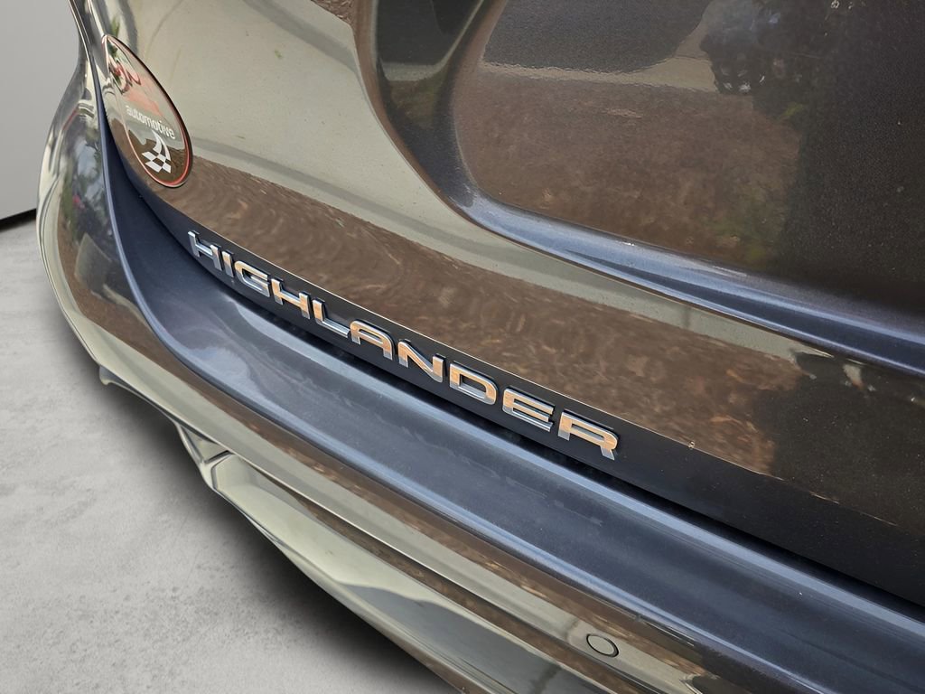 Used 2021 Toyota Highlander Limited AWD/4WD image 14
