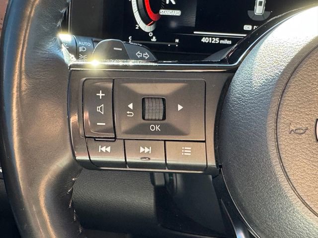 Used 2022 Nissan Pathfinder Platinum w/ Cargo Package image 25