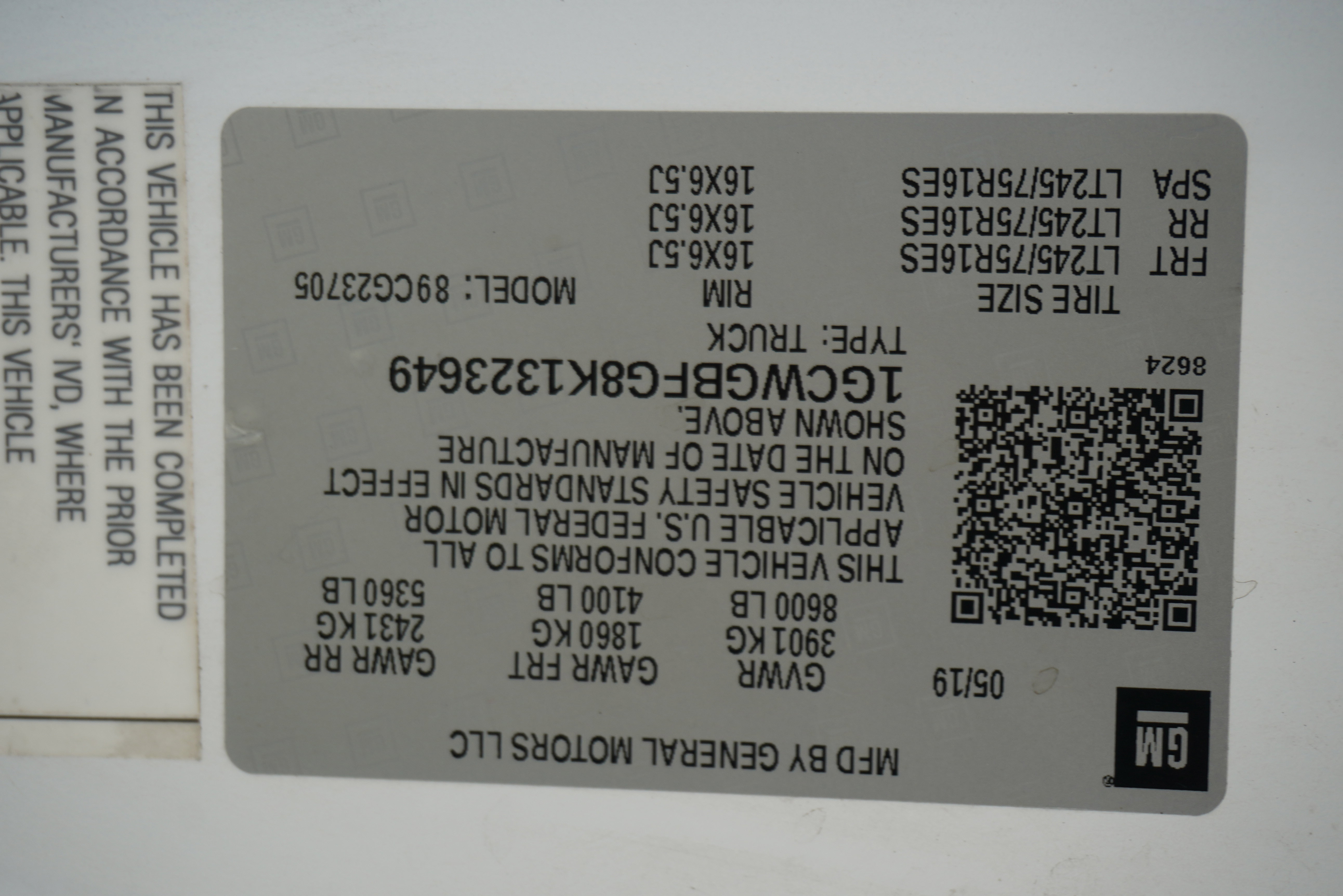 Used 2019 Chevrolet Express 2500 Extended w/ Driver Convenience Package RWD image 22