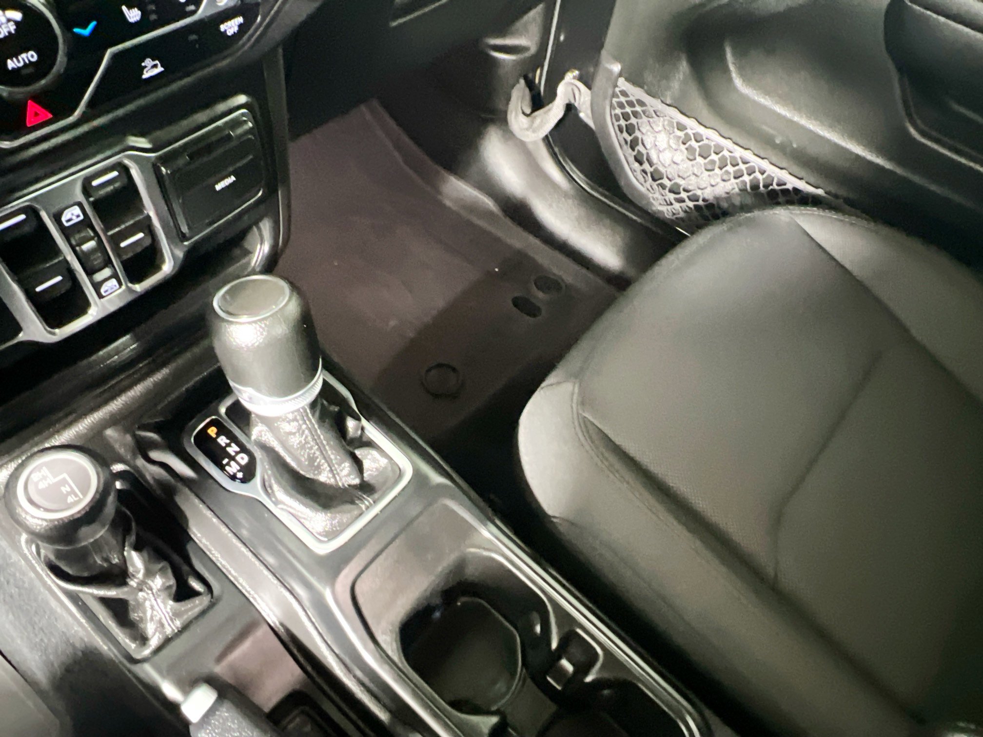 Used 2022 Jeep Gladiator Willys image 26