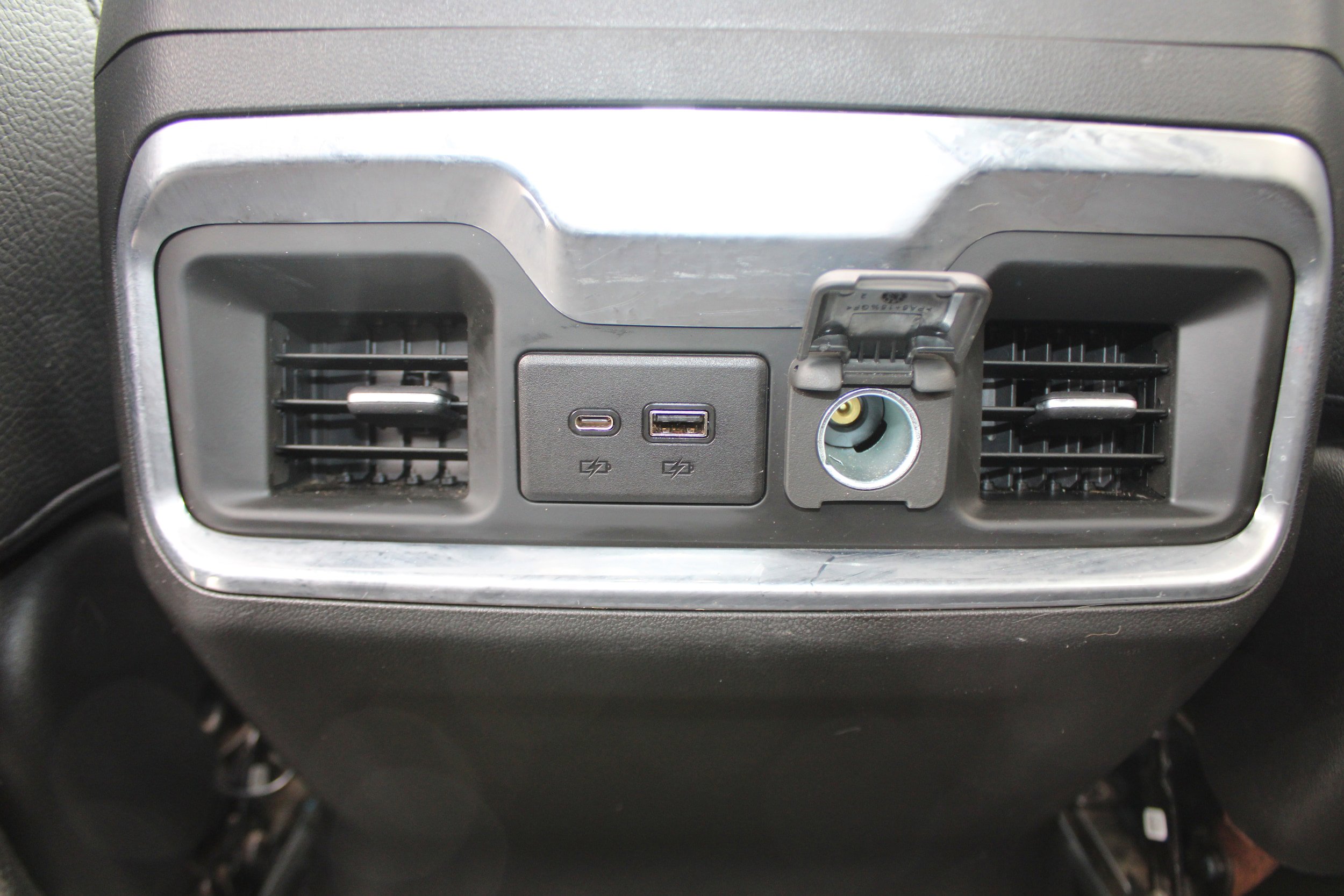 Used 2022 GMC Sierra 3500 Denali w/ Denali Ultimate Package image 19