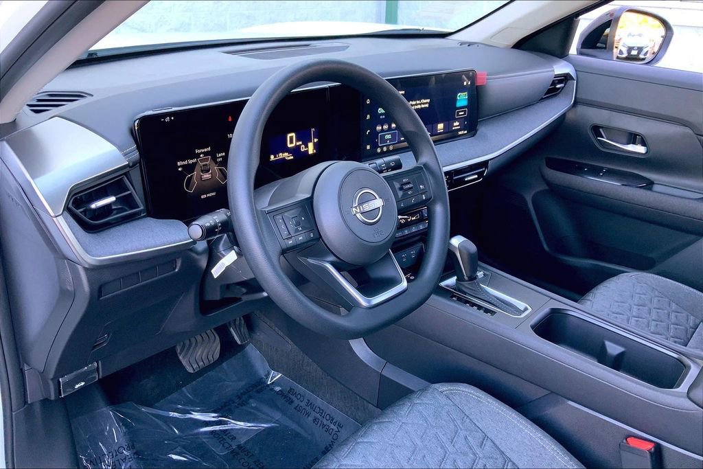 New 2026 Nissan Kicks SV w/ Charging Package image 7