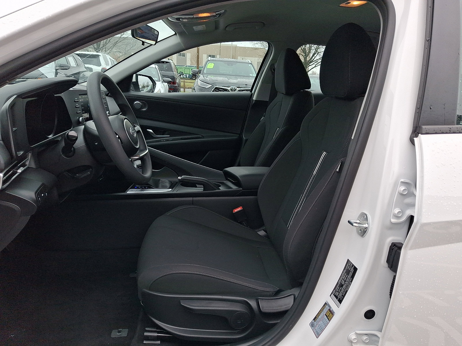 Certified 2023 Hyundai Elantra SEL w/ Preferred Accessory Package image 13