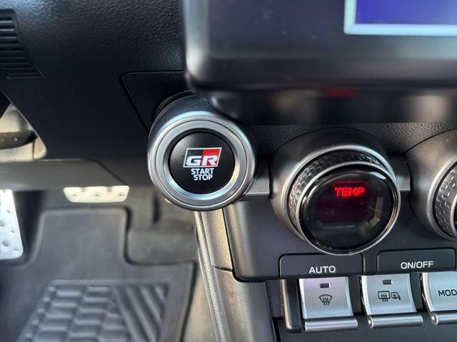 Used 2022 Toyota GR86 Premium RWD image 14