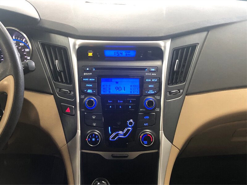 Used 2012 Hyundai Sonata GLS FWD image 12