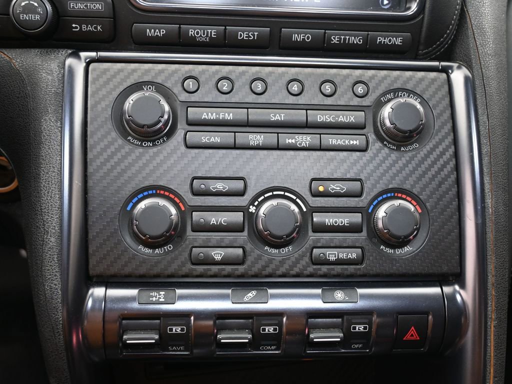 Used 2012 Nissan GT-R Premium image 28