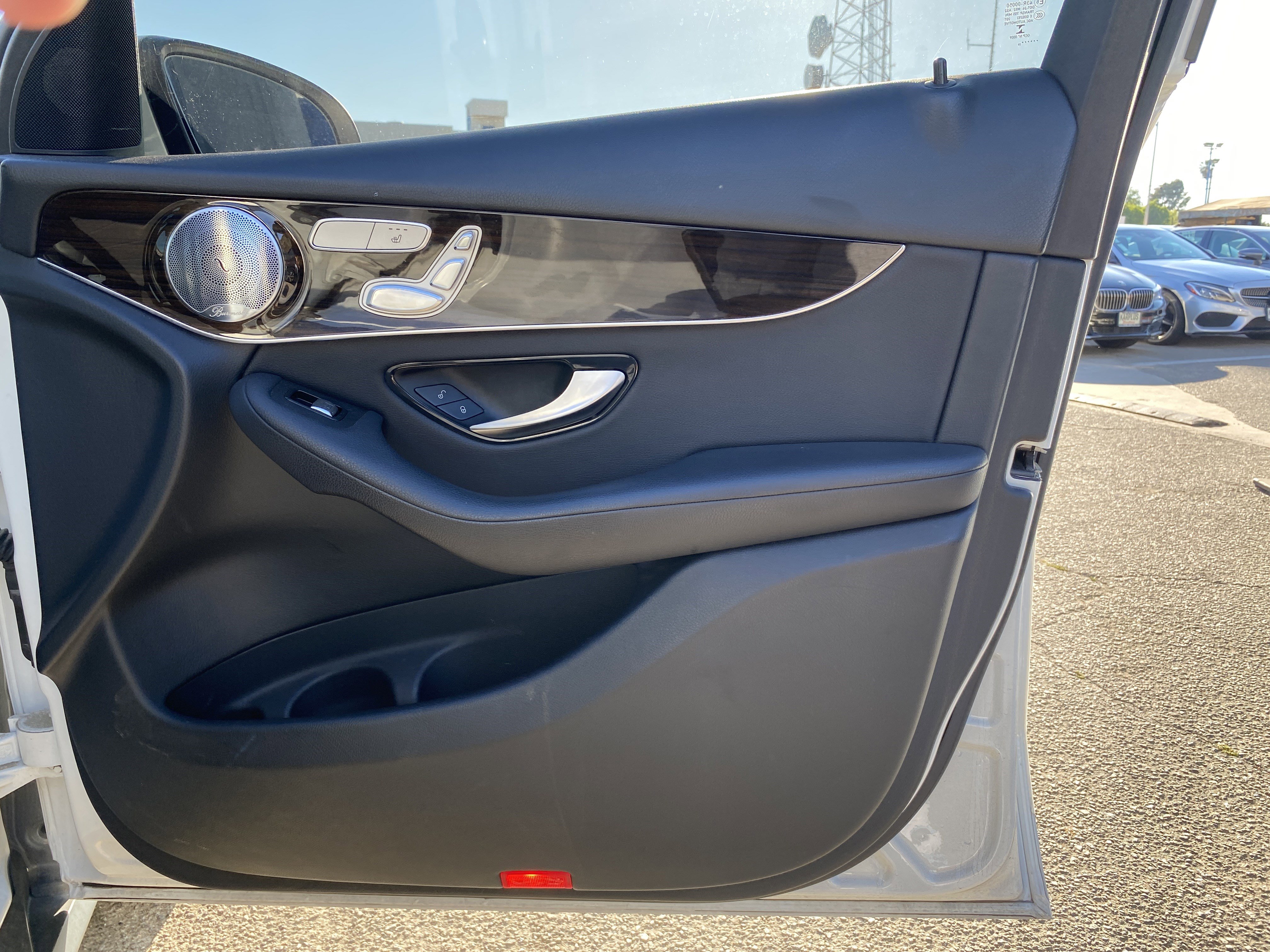 Used 2019 Mercedes-Benz GLC 300 w/ Parking Assistance Package image 23