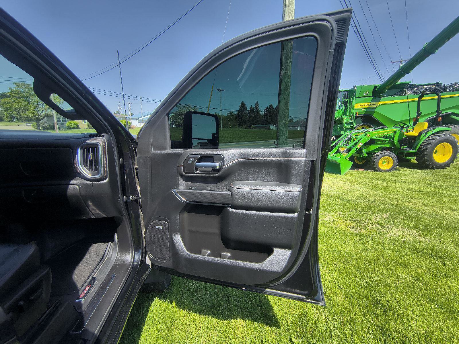 Used 2022 GMC Sierra 3500 AT4 w/ AT4 Premium Plus Package AWD/4WD image 26