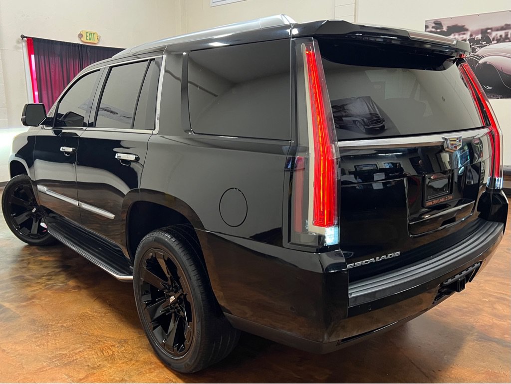 Used 2018 Cadillac Escalade Luxury RWD image 48