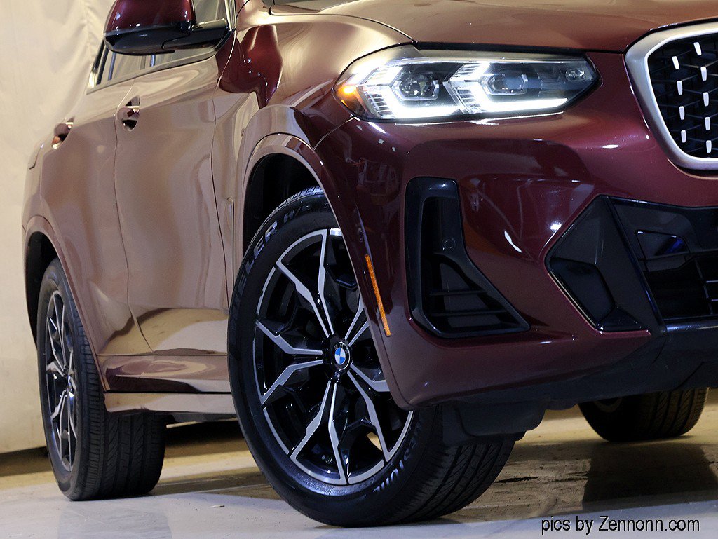 Certified 2023 BMW X4 xDrive30i w/ M Sport Package AWD/4WD image 4