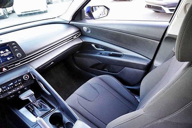Used 2021 Hyundai Elantra SEL image 20