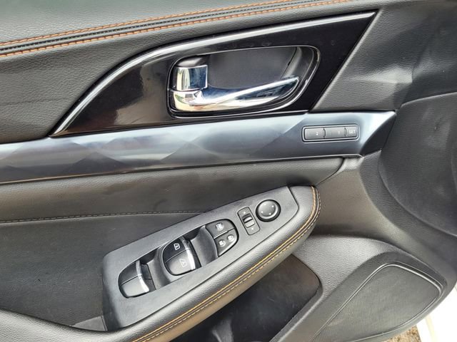 Used 2019 Nissan Maxima SR w/ Premium Package FWD image 17