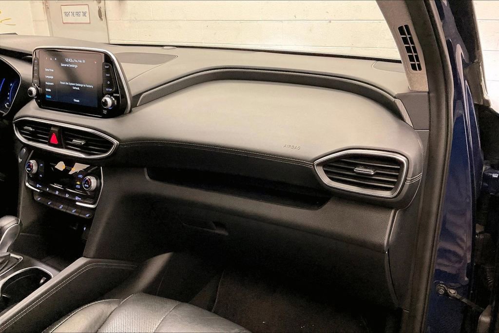 Used 2020 Hyundai Santa Fe Limited image 11