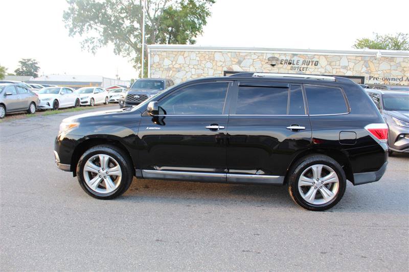 Used 2012 Toyota Highlander Limited w/ Tow Pkg AWD/4WD image 4