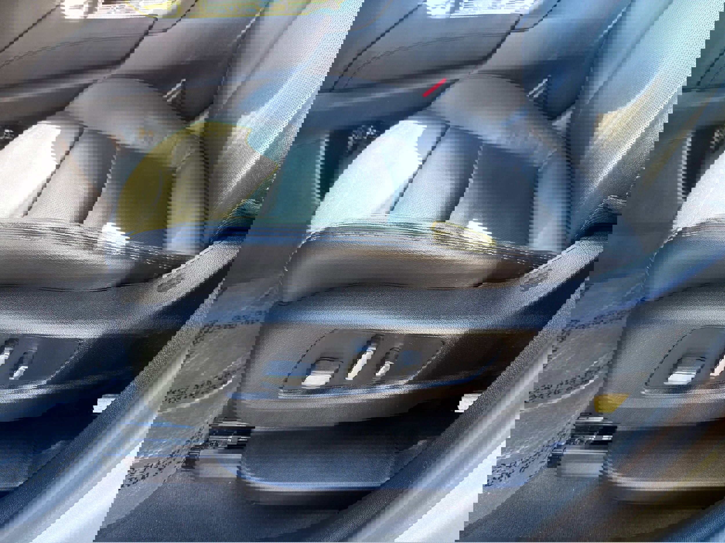 Used 2024 Cadillac XT6 Premium Luxury image 31