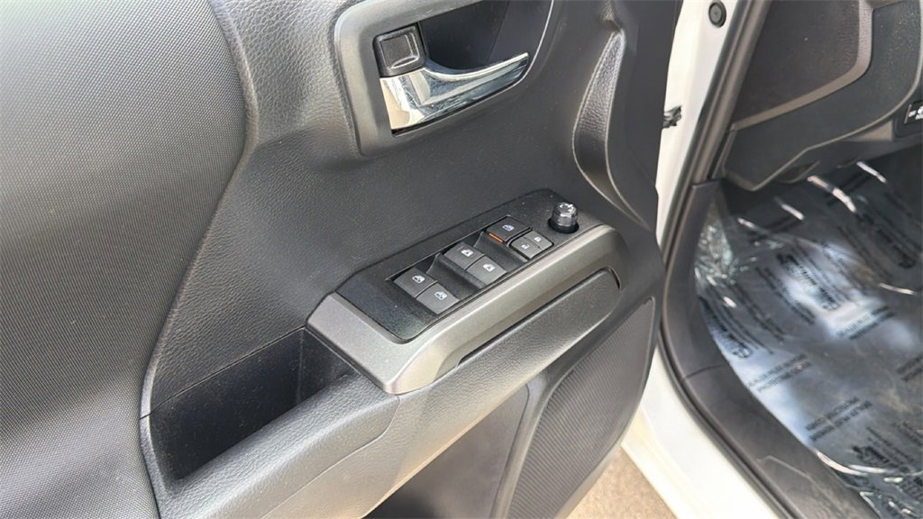 Certified 2023 Toyota Tacoma TRD Off-Road image 16