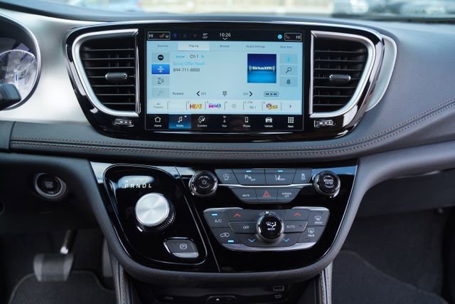 New 2026 Chrysler Pacifica Pinnacle AWD/4WD image 30