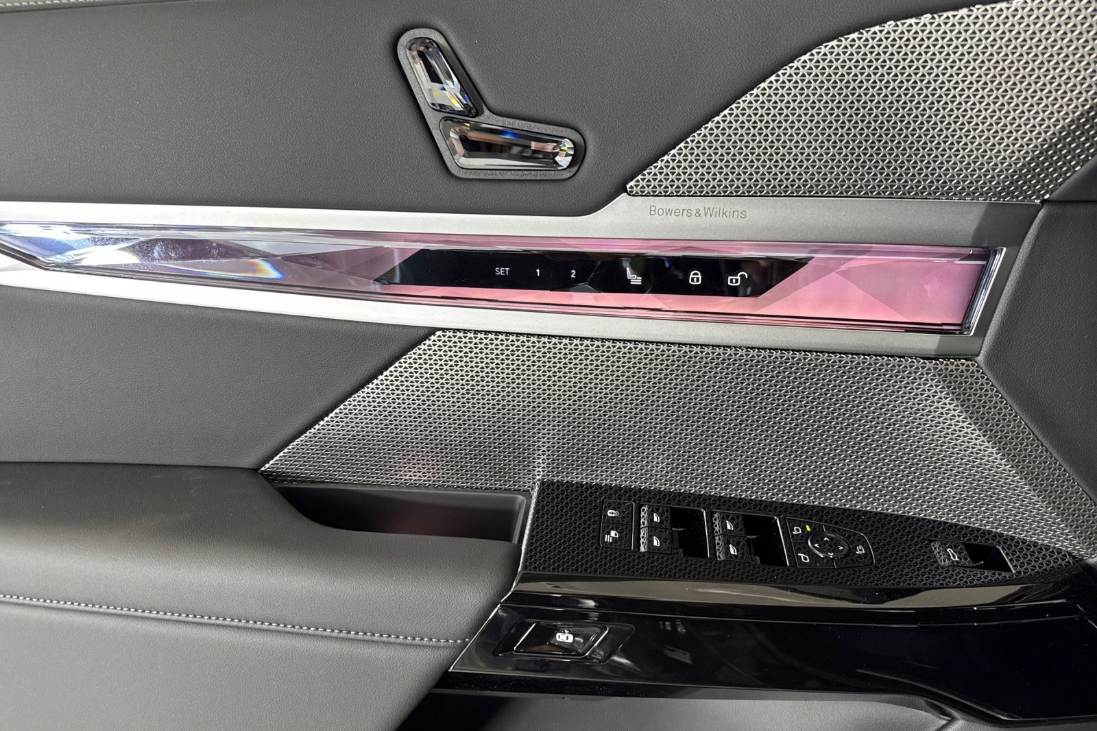 New 2026 BMW 740i w/ Premium Package RWD image 13
