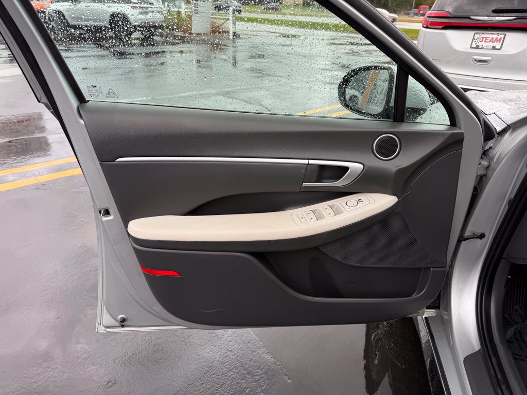Used 2025 Hyundai Sonata SEL FWD image 24