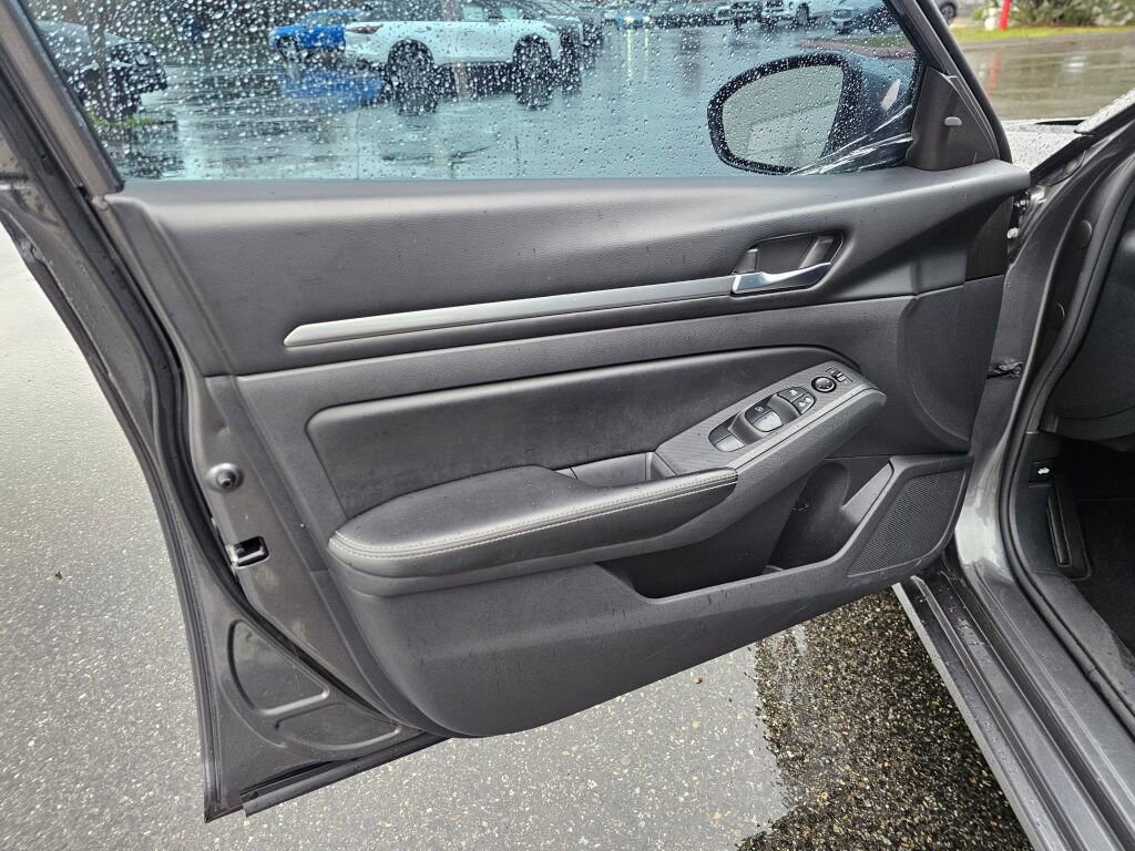 Used 2022 Nissan Altima 2.5 SV image 23