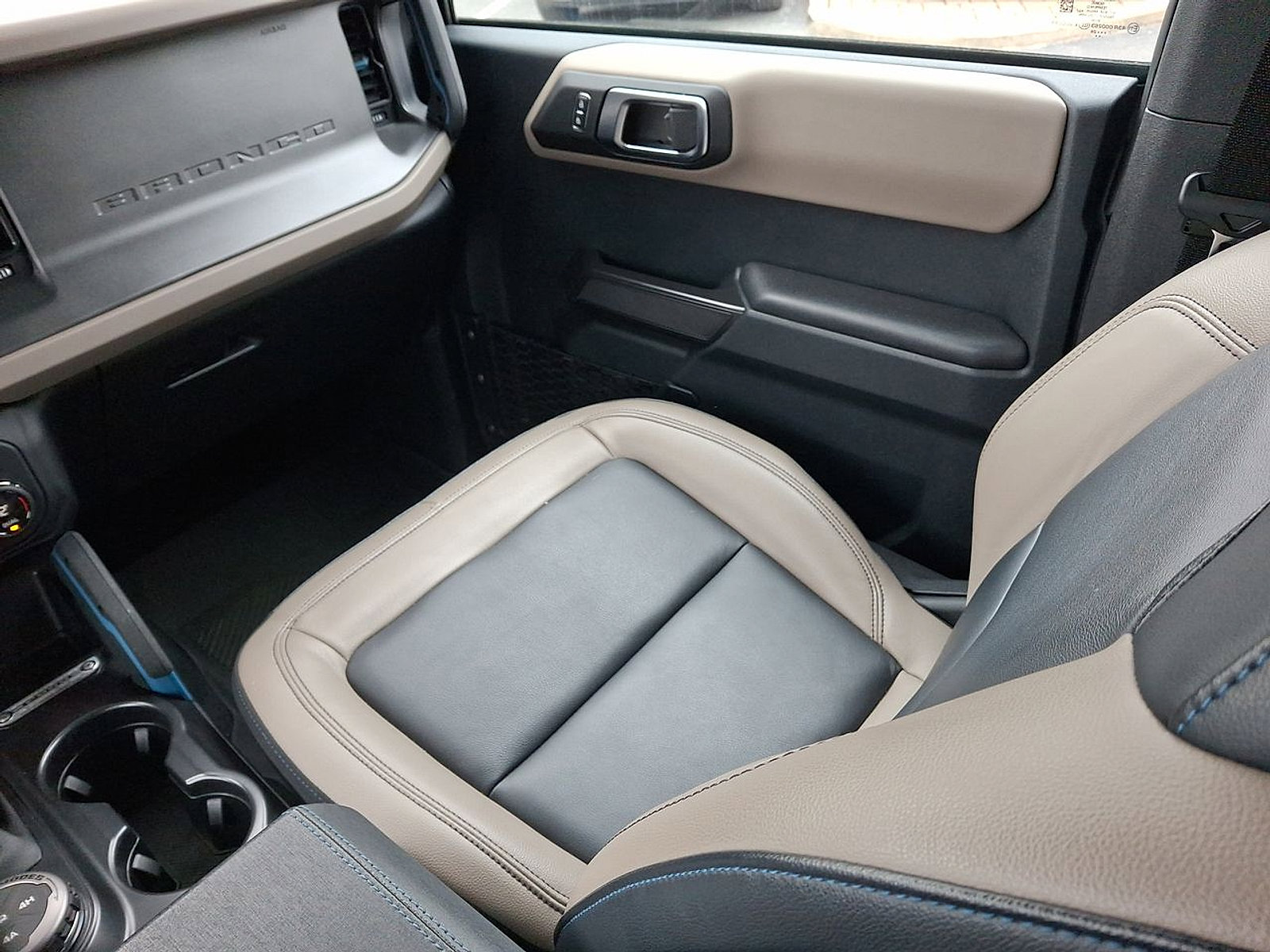 Used 2024 Ford Bronco Wildtrak image 11