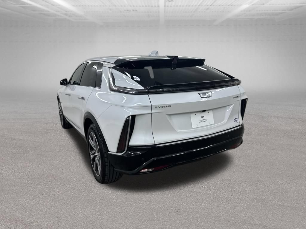 Certified 2024 Cadillac Lyriq Luxury AWD/4WD image 8