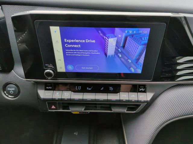 Used 2025 Toyota Camry SE w/ Convenience Package FWD image 23