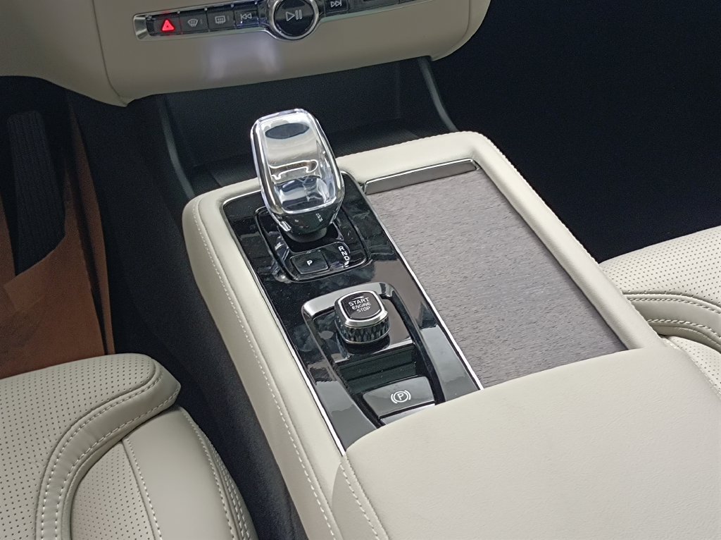 New 2027 Volvo XC90 T8 Ultra AWD/4WD image 30