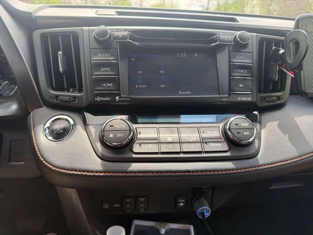 Used 2017 Toyota RAV4 SE AWD/4WD image 10