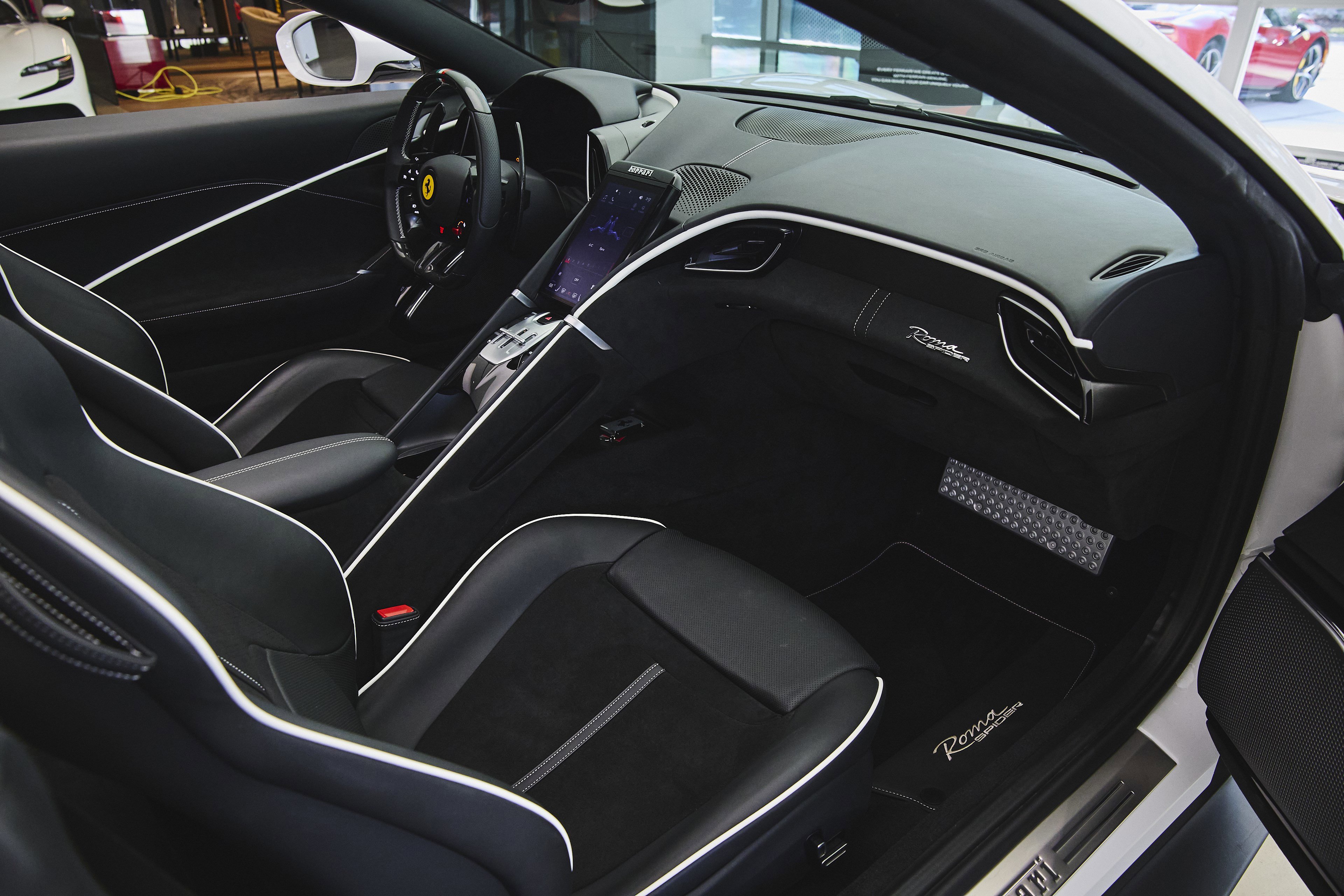 Used 2024 Ferrari Roma Spider image 40