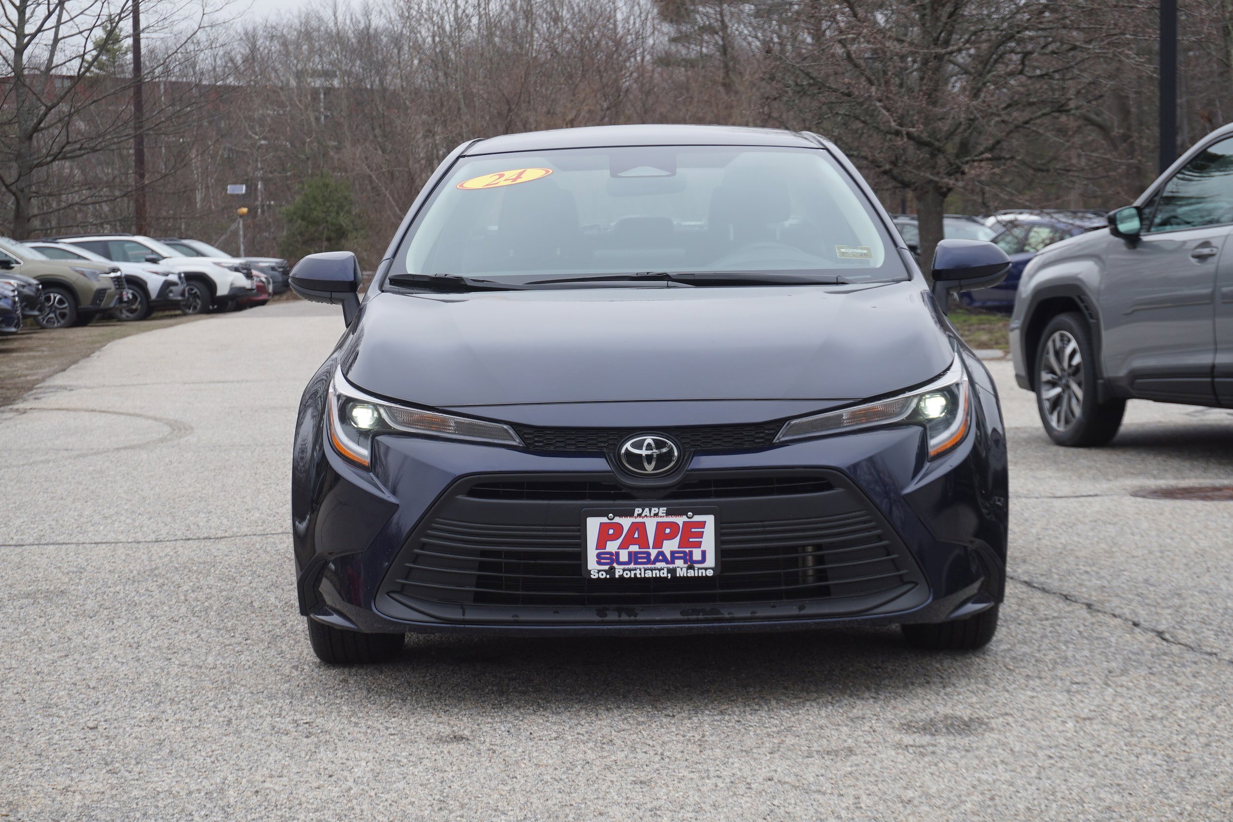 Used 2024 Toyota Corolla LE FWD image 2